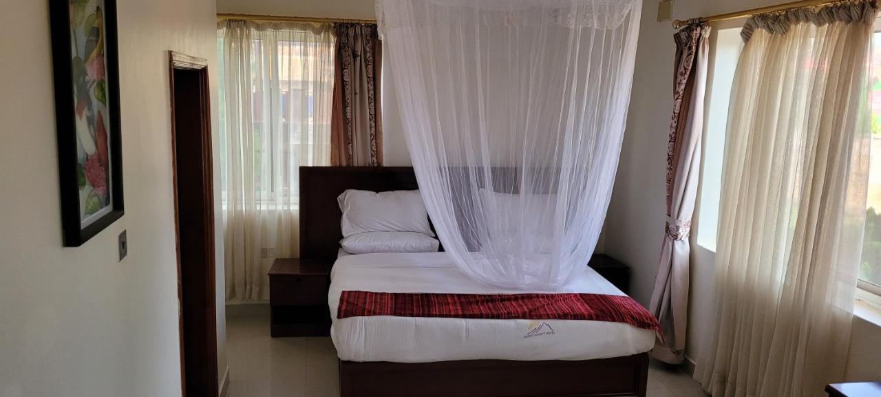 Glory Summit Hotel Hoima المظهر الخارجي الصورة